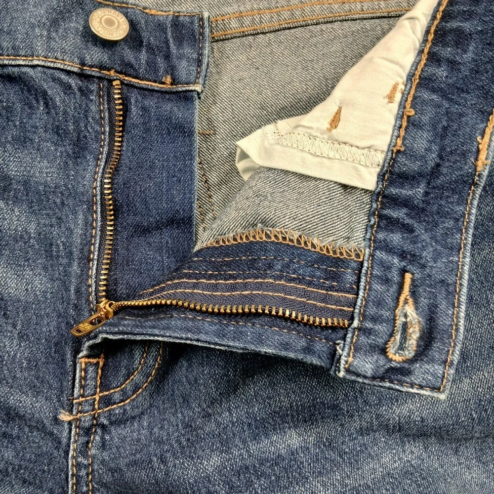 Old Navy Wow Boyfriend Jeans Womens 12 Mid-Rise Medium Wash Straight‎ Denim EUC